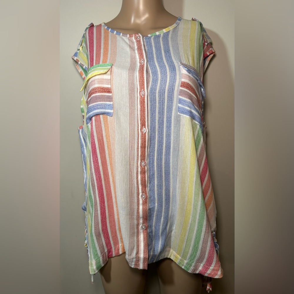 🧁Vintage Jac Dale. Sleeveless Rainbow Stripes Print with lace up side detailing.